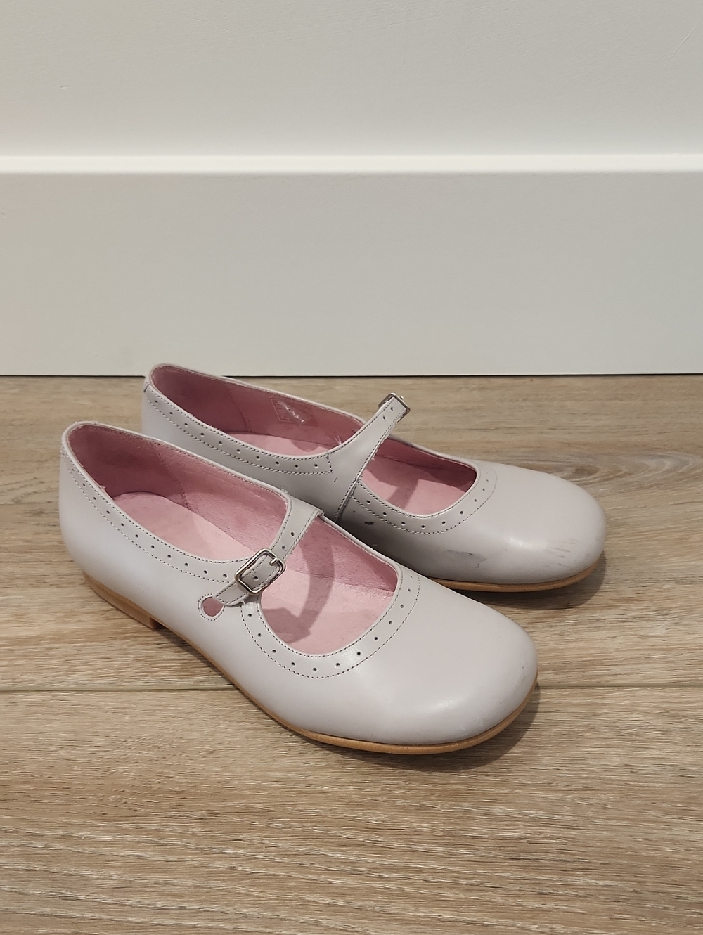 Jacadi Girls Mary Jane Dress Shoes Light Gray Size EU 32